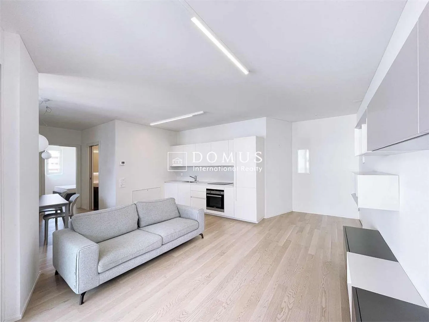 Zentral 2.5 möblierte Wohnung mit Seeblick - Foto 1 von 9