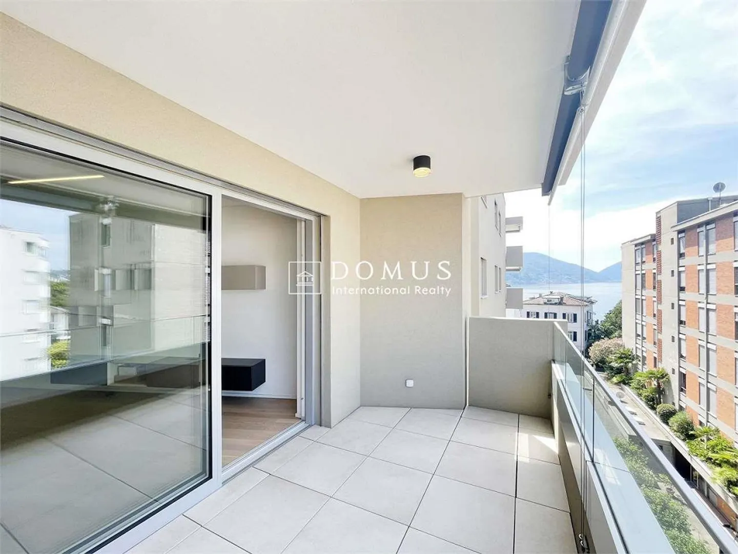 Zentral 2.5 möblierte Wohnung mit Seeblick - Foto 3 von 9