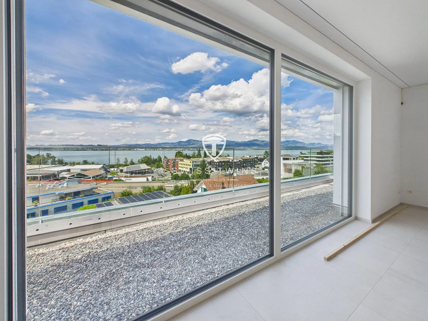 4.5-Zimmer-Penthouse mit Seesicht in Altendorf - Foto 3 von 13