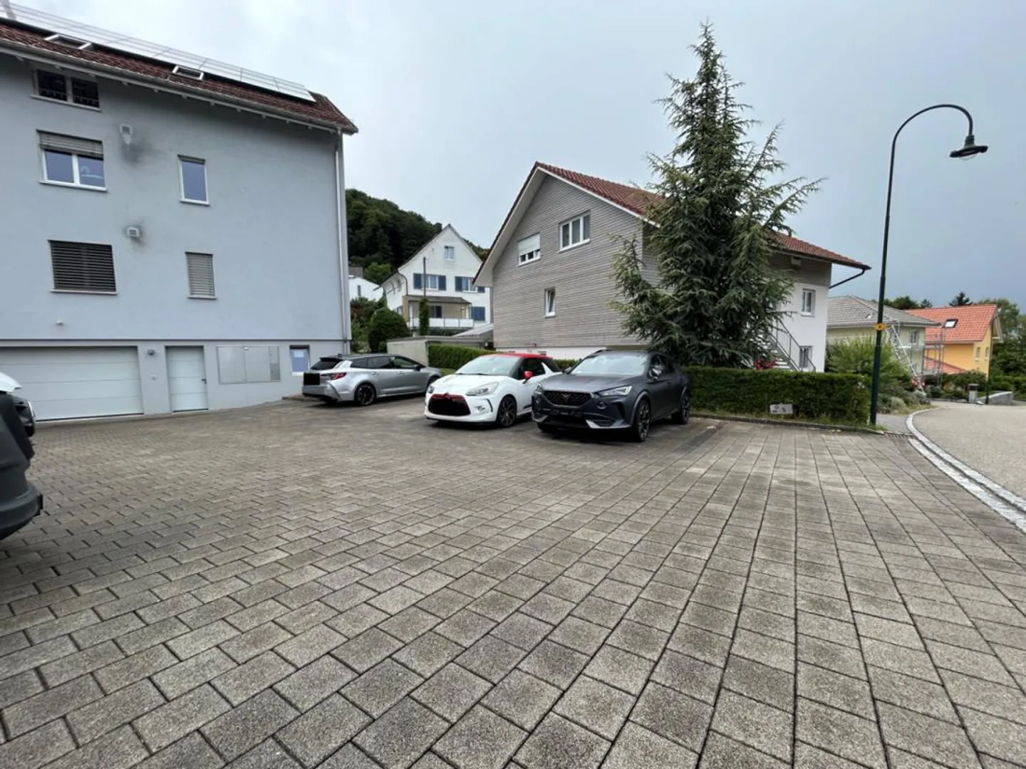 Aussenparkplätze zu Vermieten - Foto 3 von 5