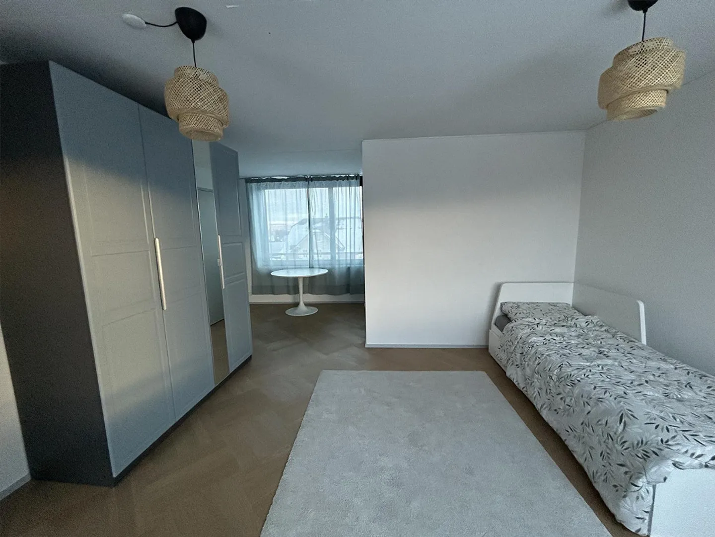 Helle 1.5-Zimmer-Attika-Wohnung mit grosser Terrasse in Dietikon - Foto 5 von 14