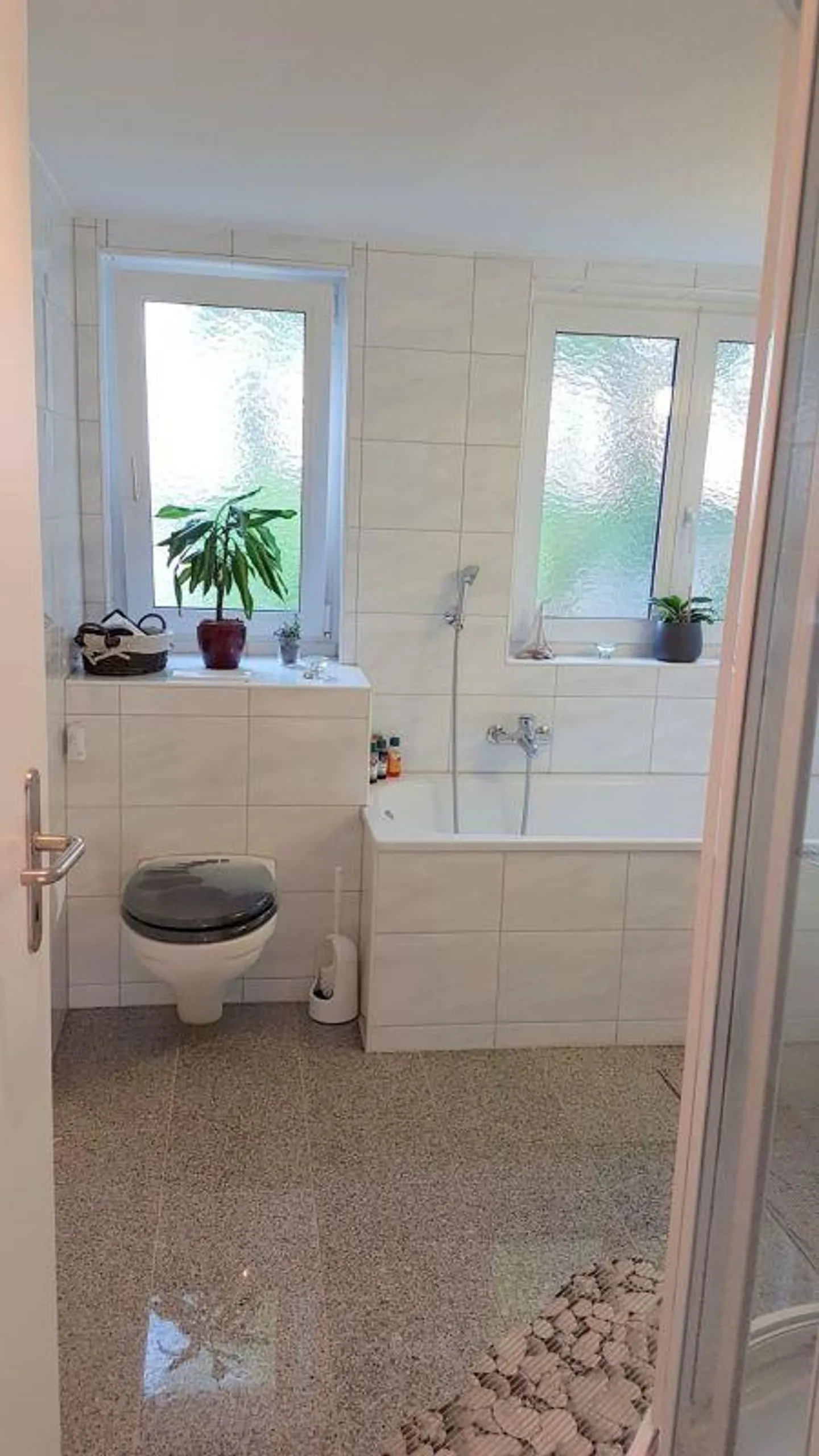 helle 4 Zimmerwohnung mit grossem Balkon - Foto 6 von 12