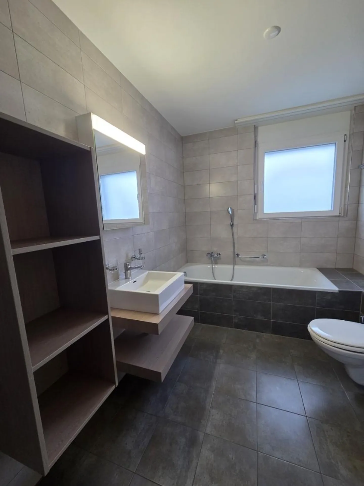 4.5 Room Apartment - Photo 2 of 10