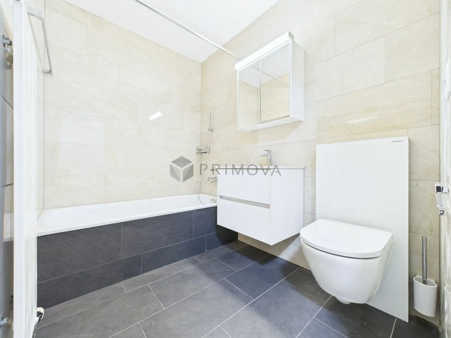 Appartamento giardino di 2,5 stanze modernizzato in posizione privilegiata anche come immobile da investimento! - Foto 7 di 10