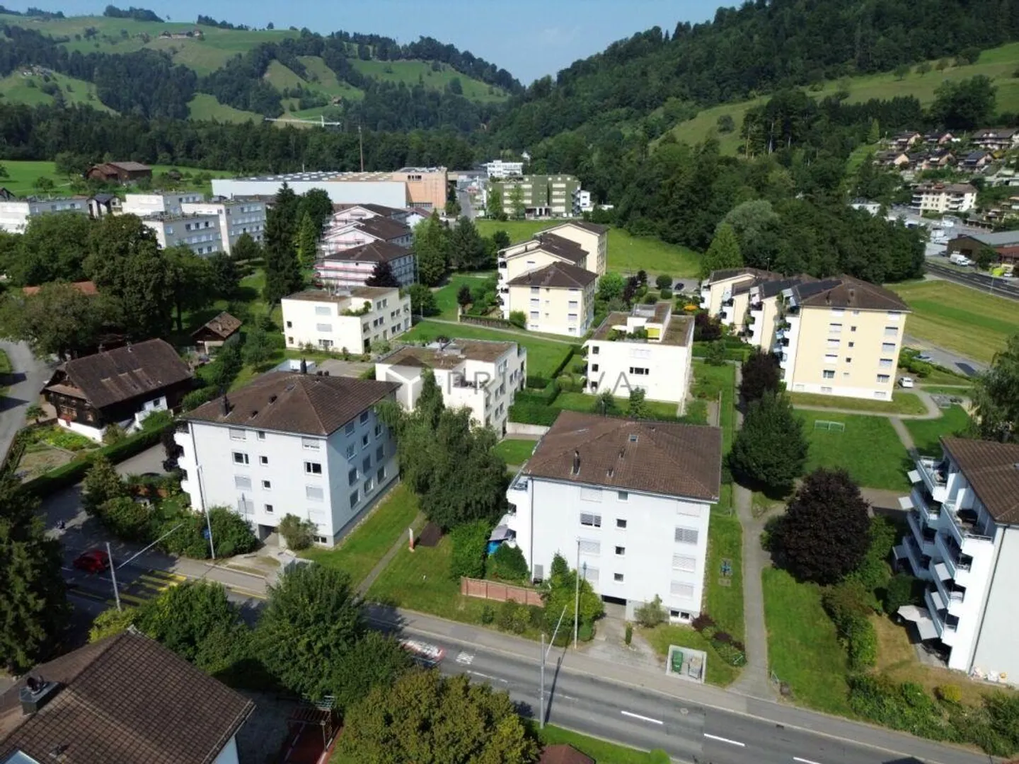 Appartamento giardino di 2,5 stanze modernizzato in posizione privilegiata anche come immobile da investimento! - Foto 10 di 10