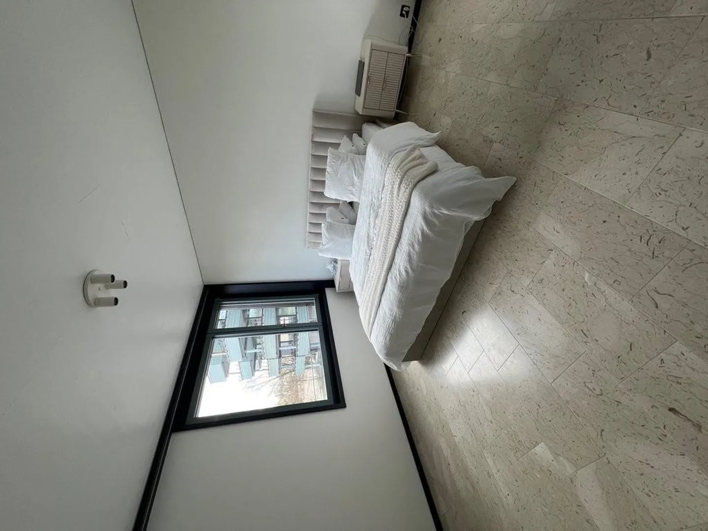 Appartamento nuovo e elegante in una posizione centrale a Kloten! - Foto 2 di 11