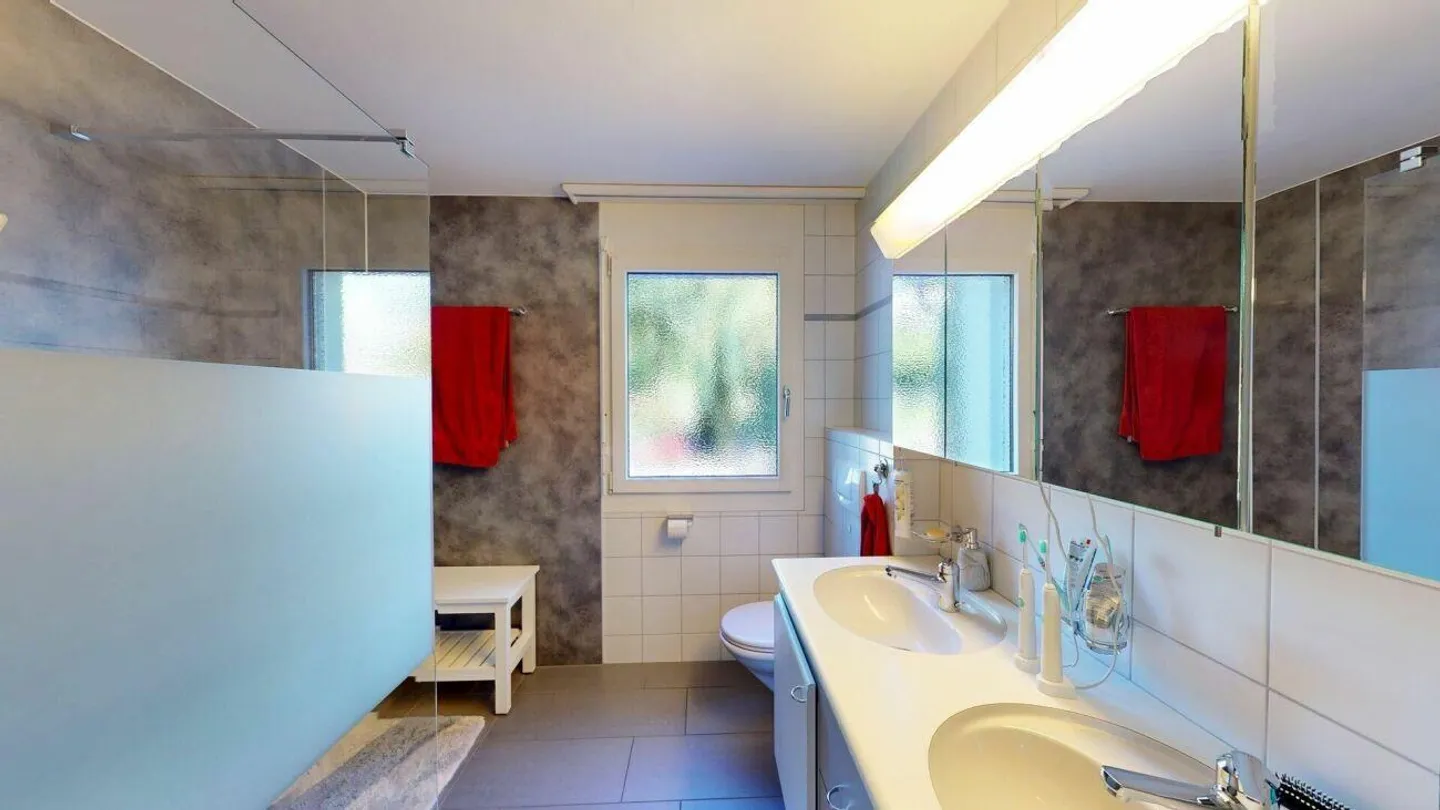 Bright Garden Apartment for Comfort - Photo 10 of 12