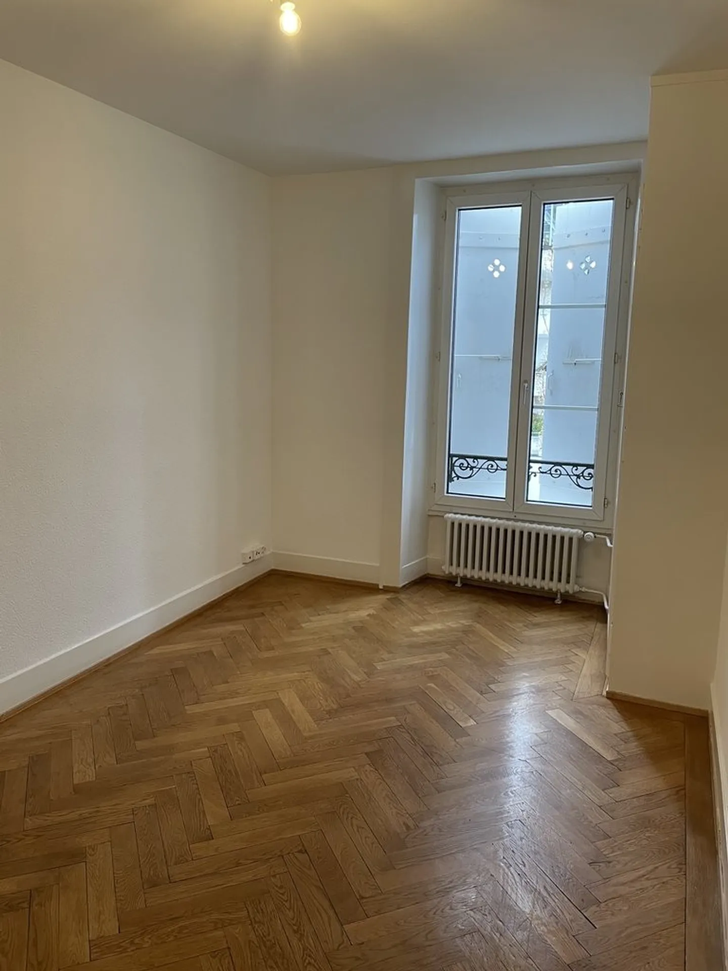 Charming City Center Apartment - Photo 2 of 5