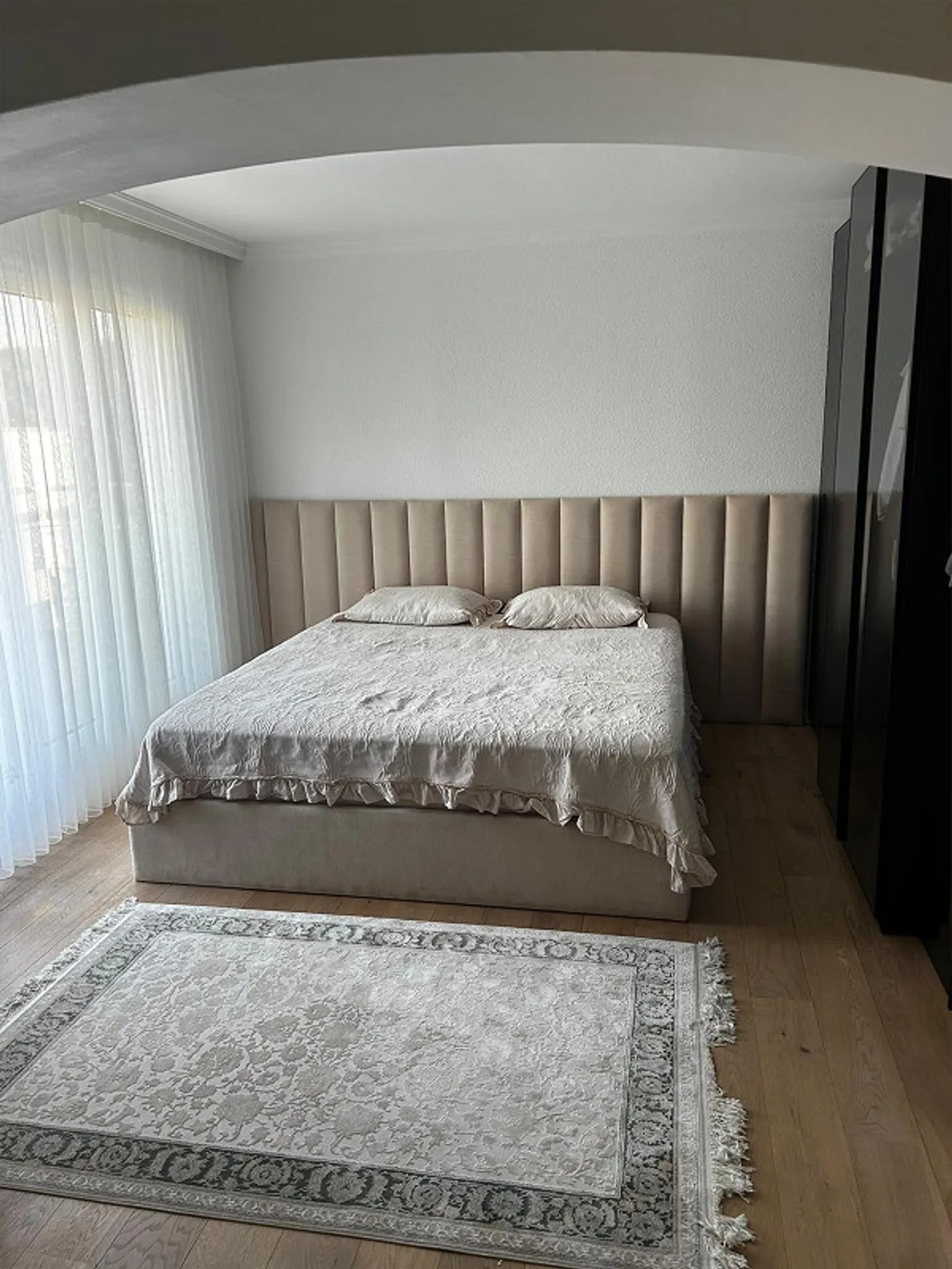 Spacious 4.5 Room Attic with Rooftop Terrace - Photo 12 of 25