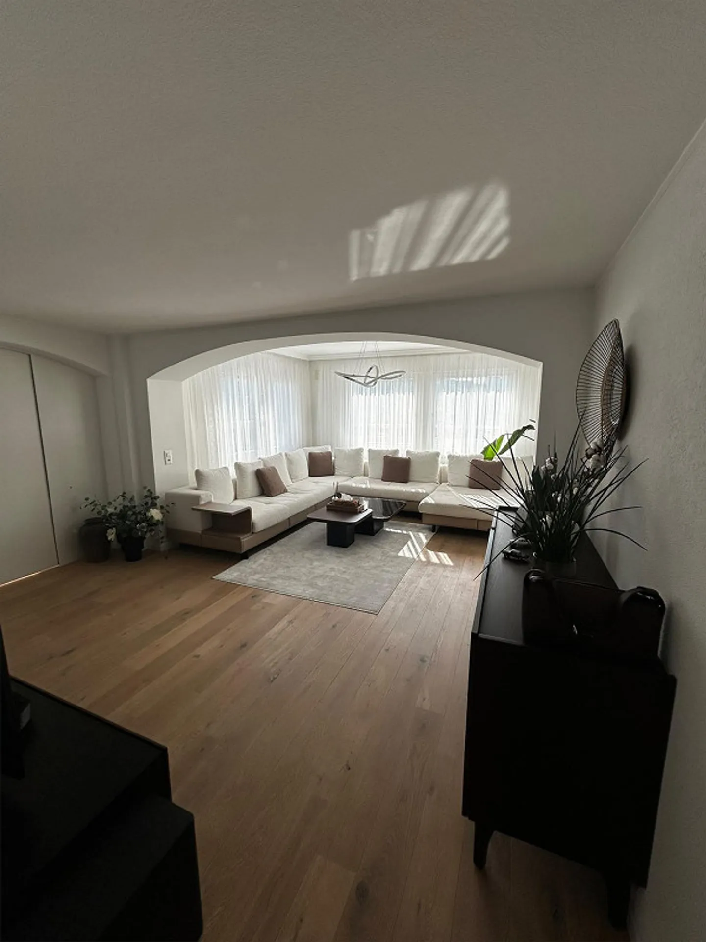 Spacious 4.5 Room Attic with Rooftop Terrace - Photo 6 of 25