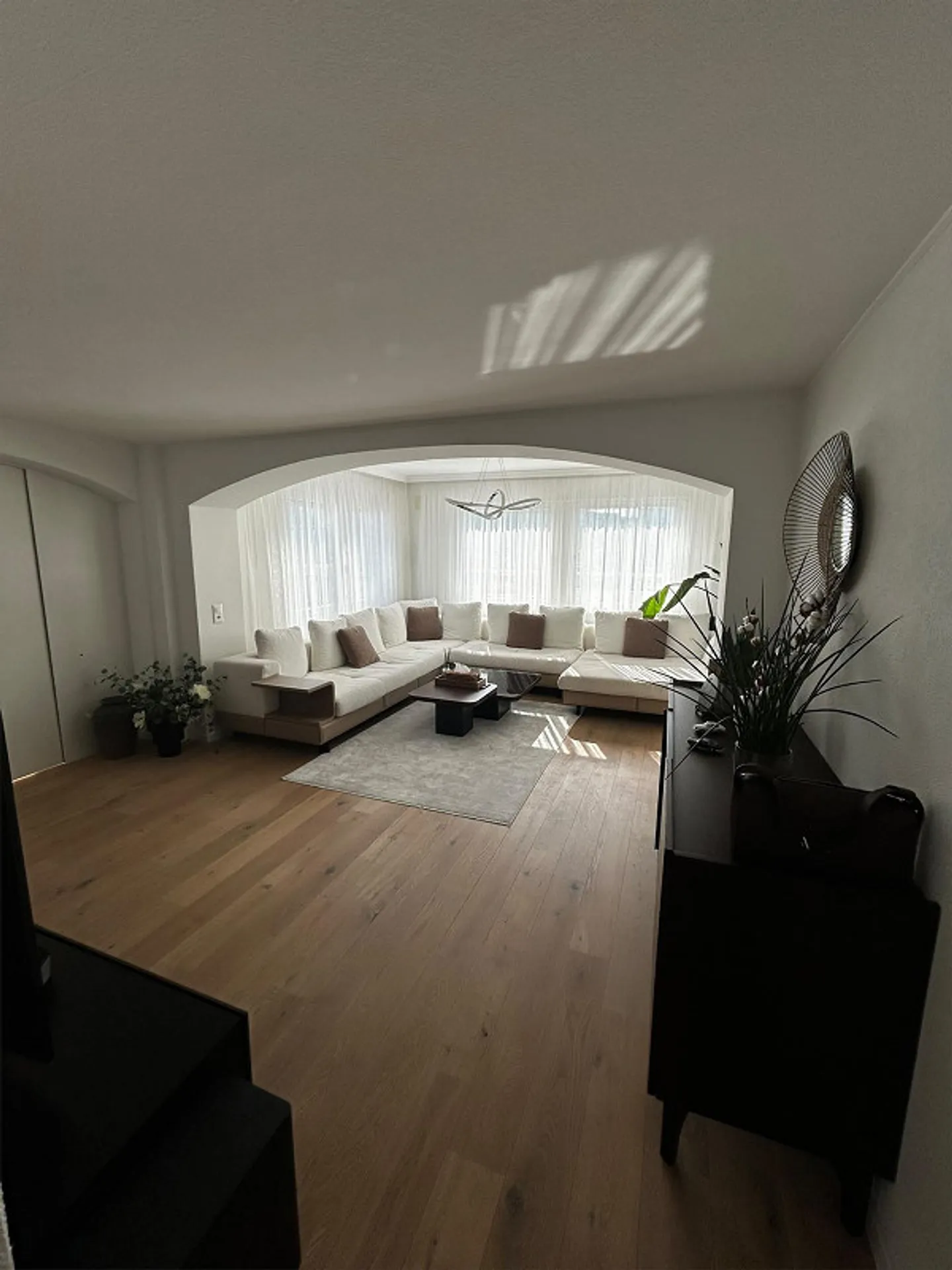 Spacious 4.5 Room Attic with Rooftop Terrace - Photo 7 of 25