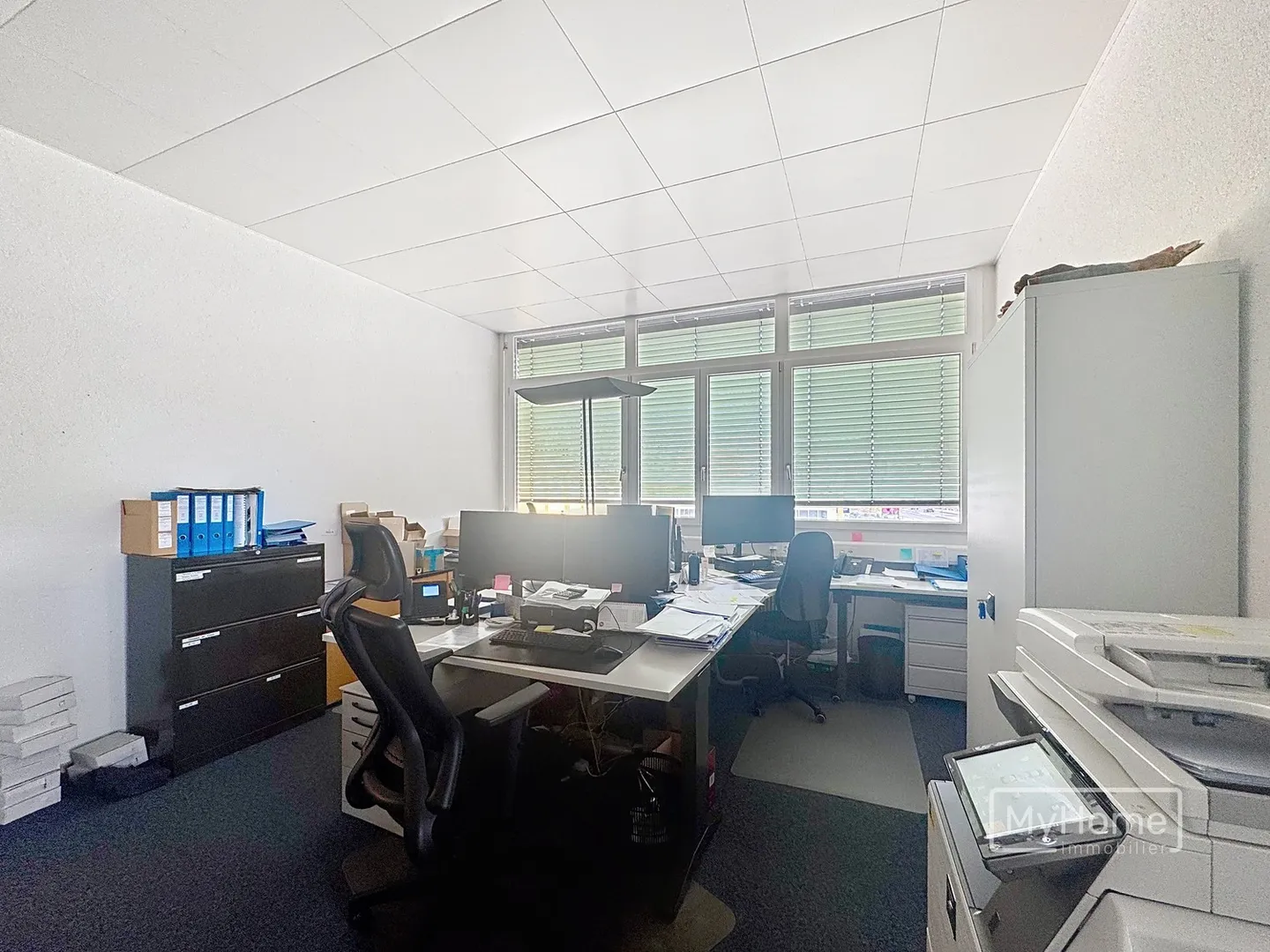 Surface de bureaux de 345 m2 à louer - Photo 3 sur 9