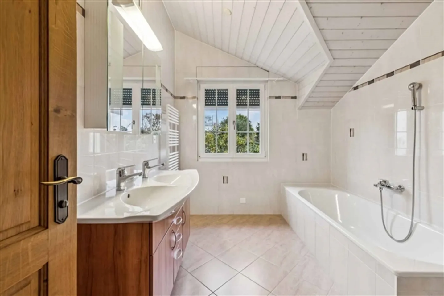 Maison jumelle à louer - Photo 8 sur 10