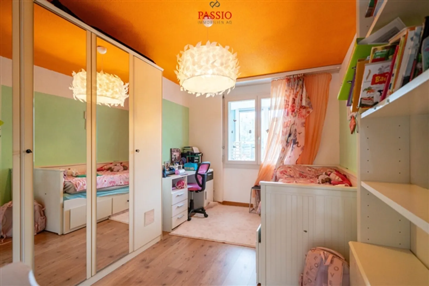 Family-friendly 4.5-room apartment with fireplace and winter garden - Photo 11 of 19