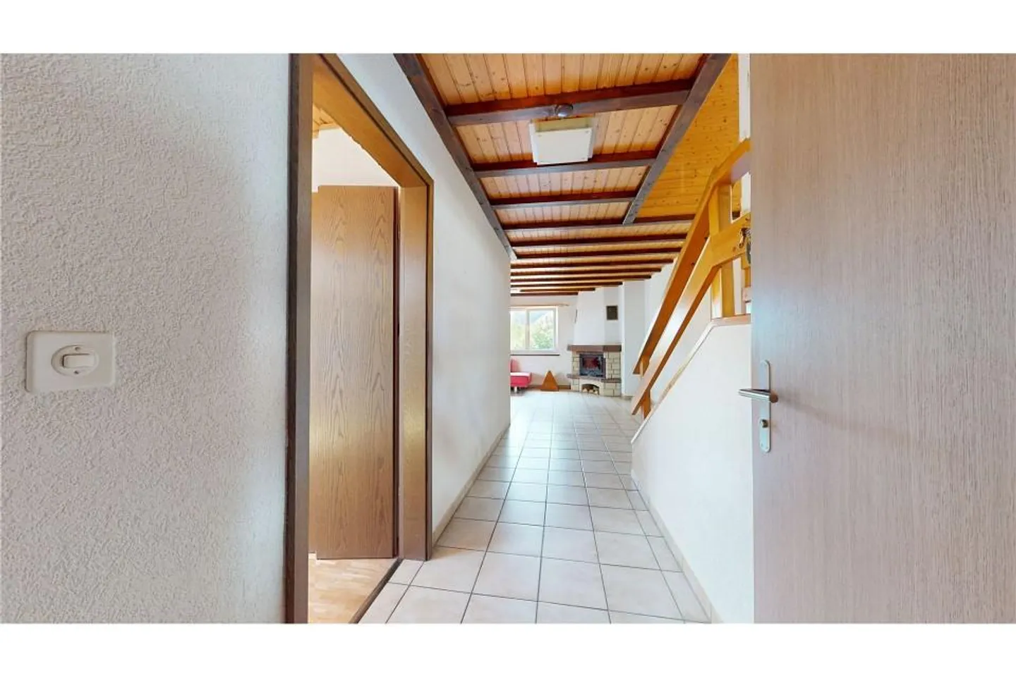 4,5 Zimmer mit schöner Lage und inklusive Parkplatz / Exklusiv... - Foto 2 von 9