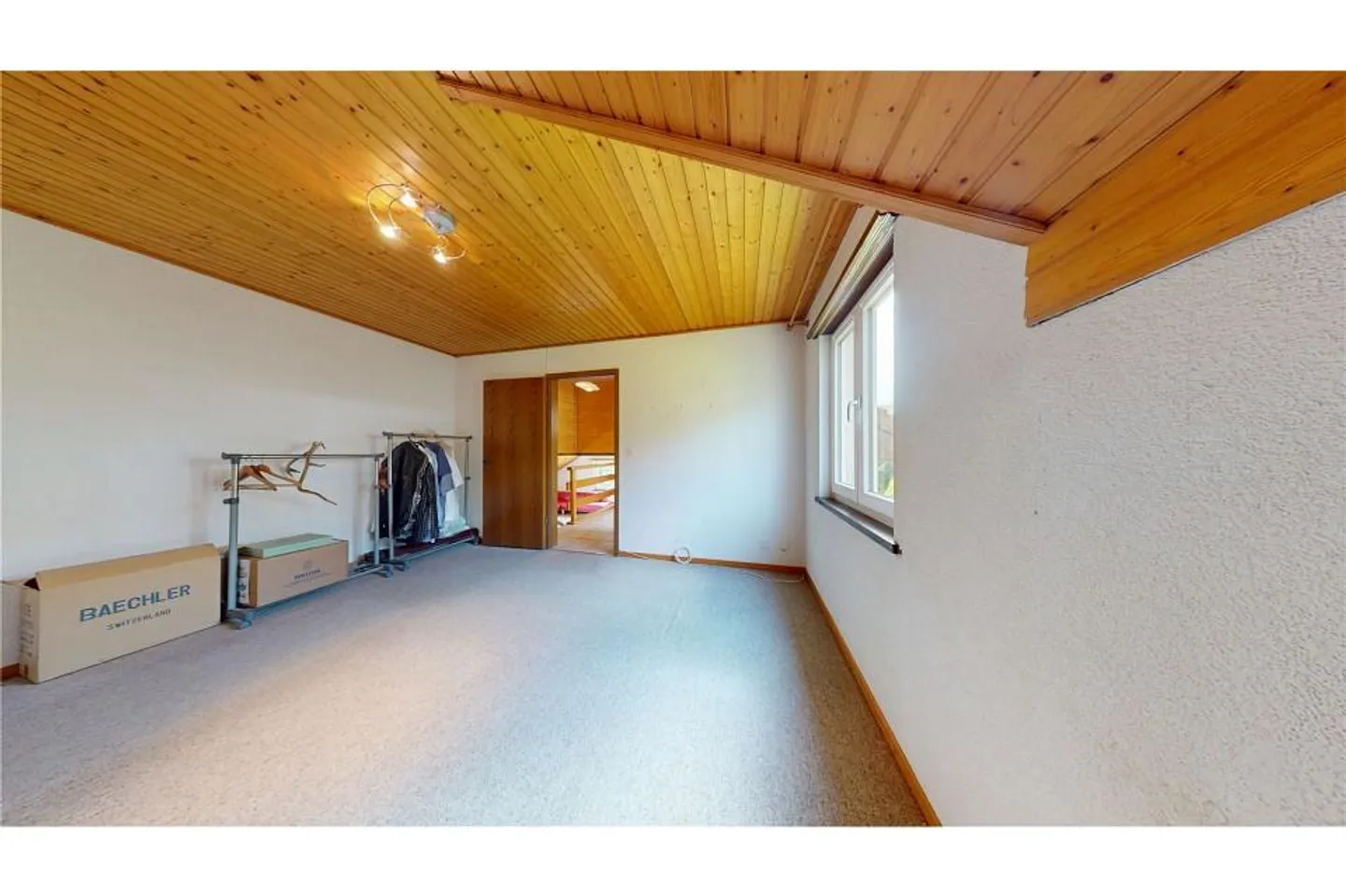 4,5 Zimmer mit schöner Lage und inklusive Parkplatz / Exklusiv... - Foto 6 von 9