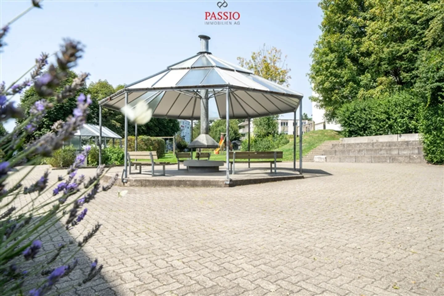 Family-friendly 4.5-room apartment with fireplace and winter garden - Photo 14 of 19