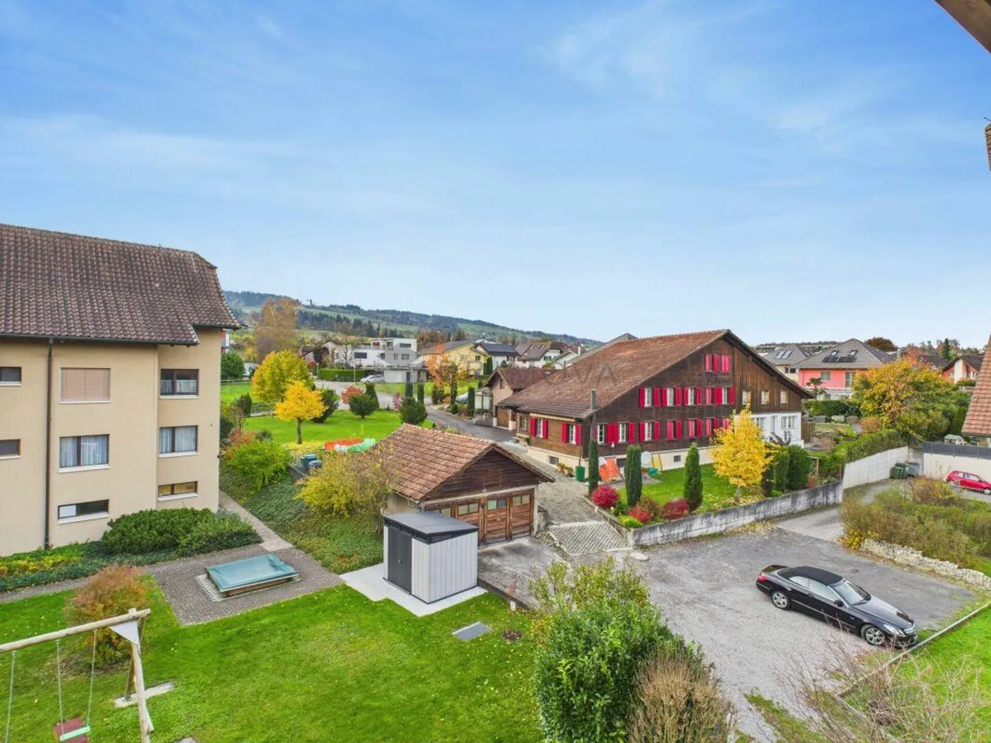 Votre nouveau refuge, la 2.5 pièces récemment rénovée avec cheminée crépitante à Auw - Photo 8 sur 8