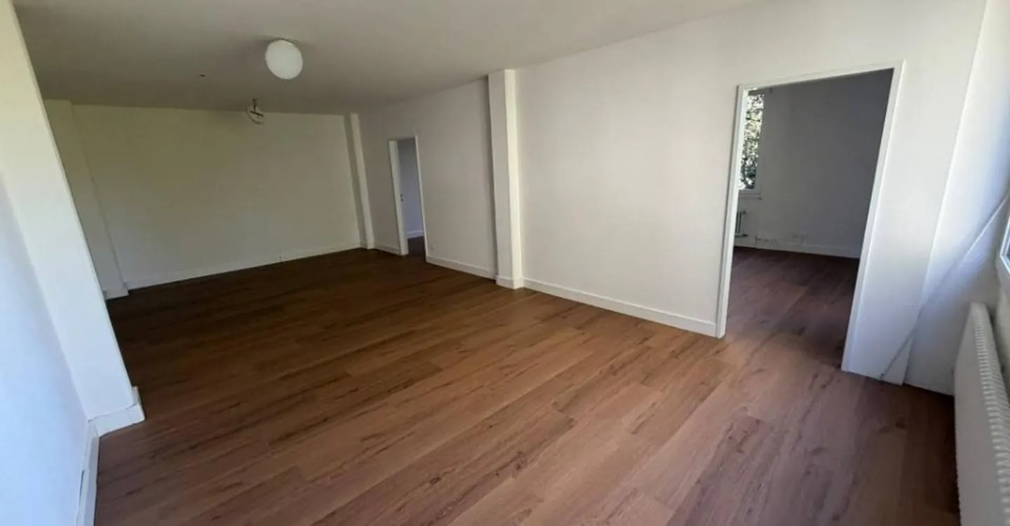 Vielseitiger Büroraum in Muttenz - Foto 2 von 4