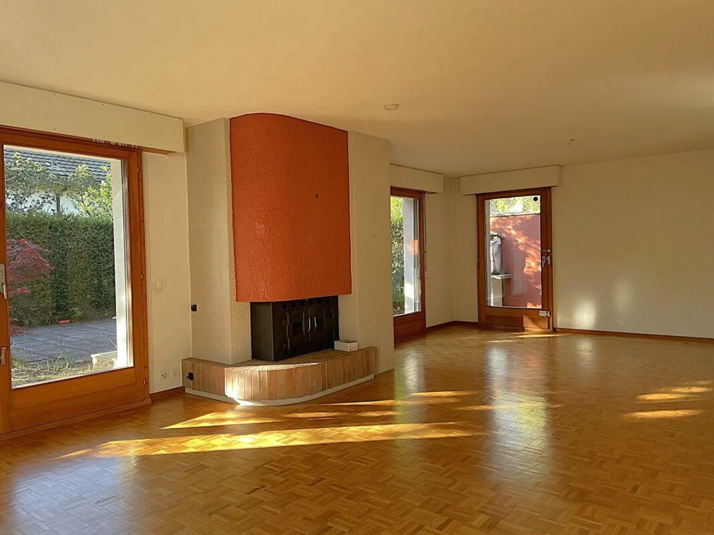 Casa unifamiliare accogliente e affascinante con 5,5 stanze in posizione privilegiata - Foto 3 di 11