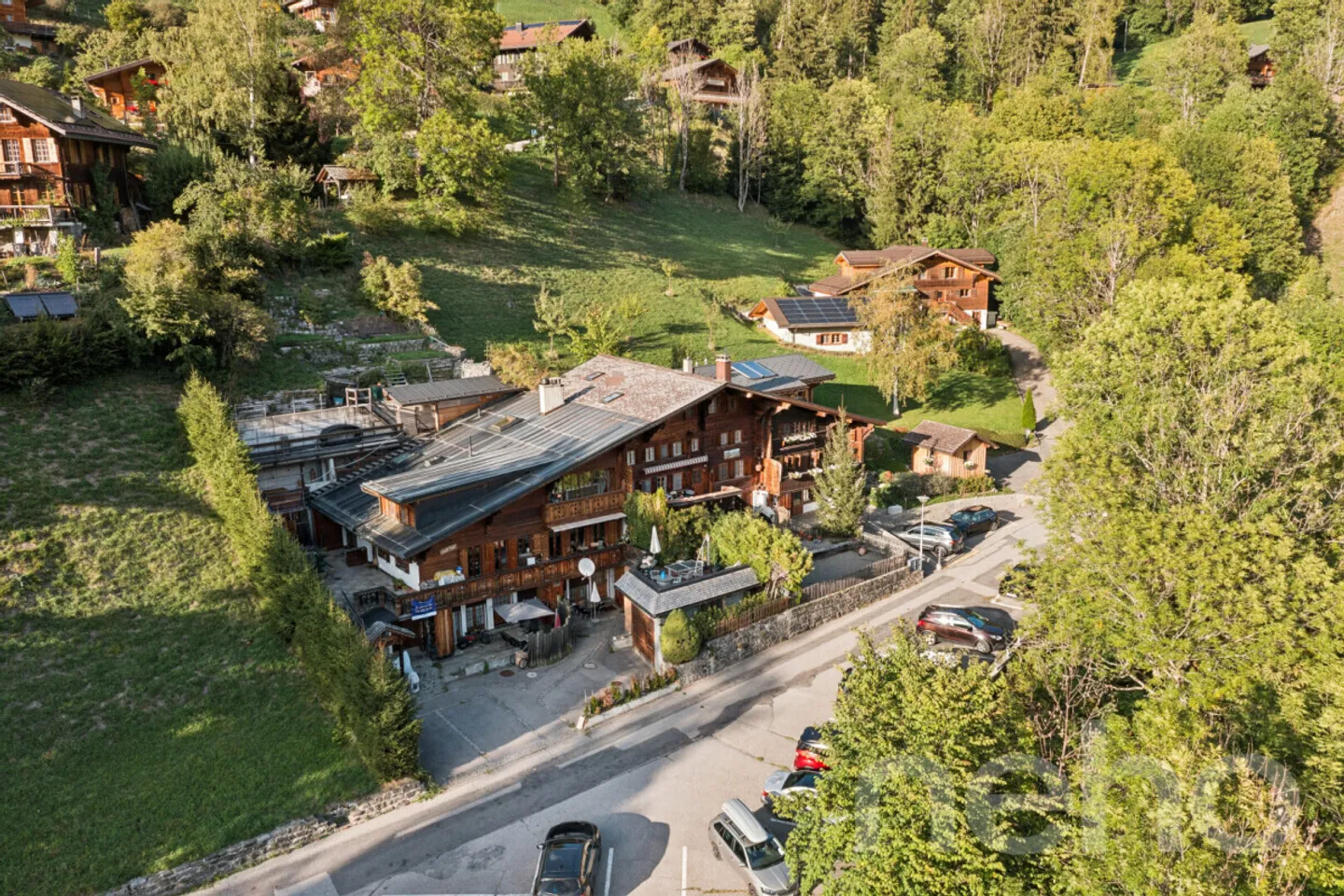 Rental investment building in Rossinière - Photo 1 of 12