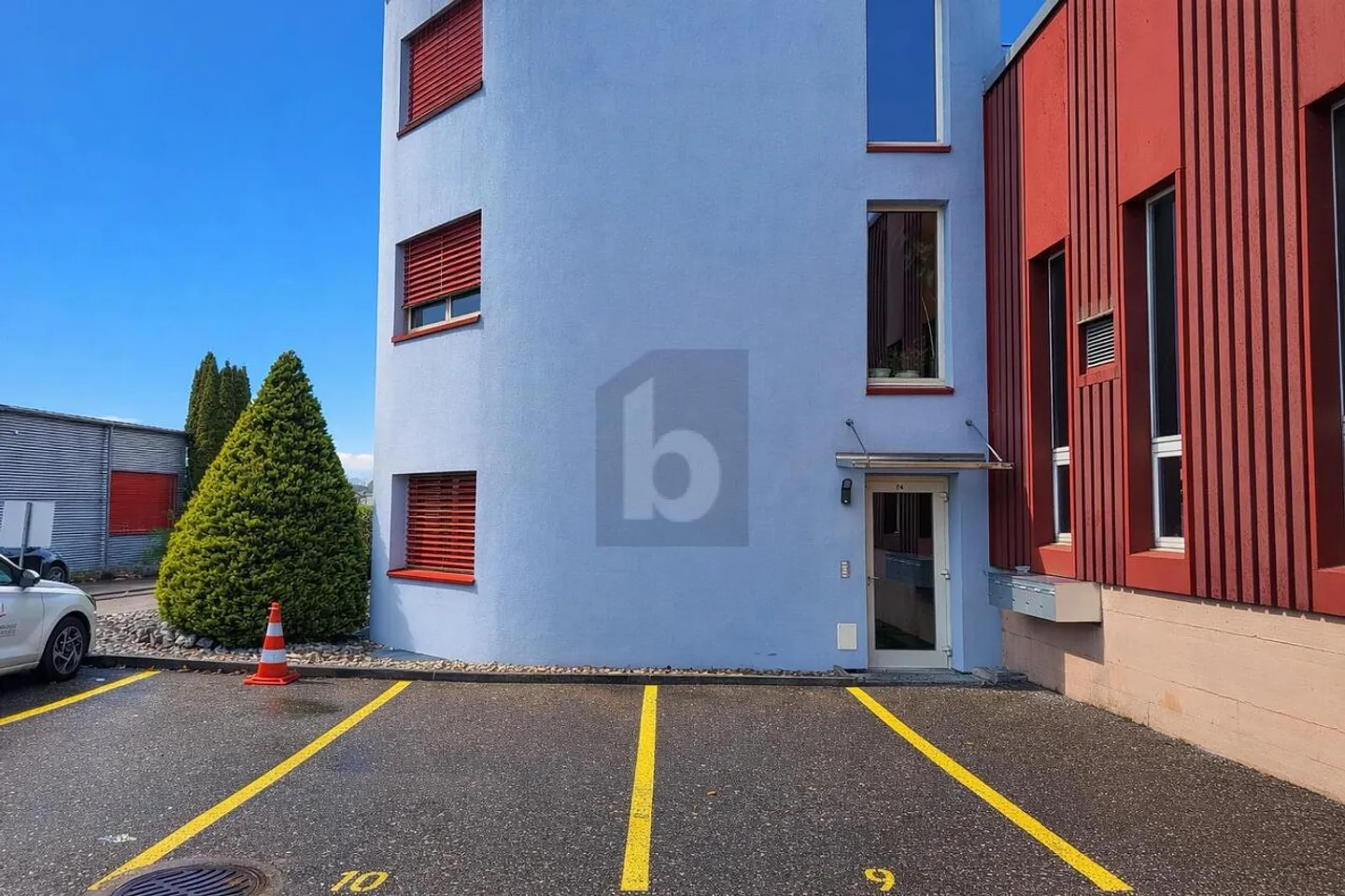 BRIGHT SOUTH AND SOUTH-WEST FACING - Photo 1 of 6