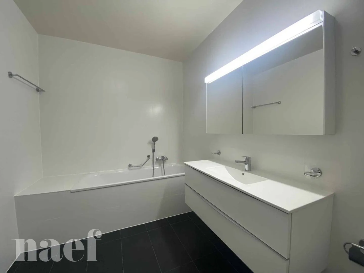 A beautiful and spacious accommodation close to the United Nations - Photo 11 of 13