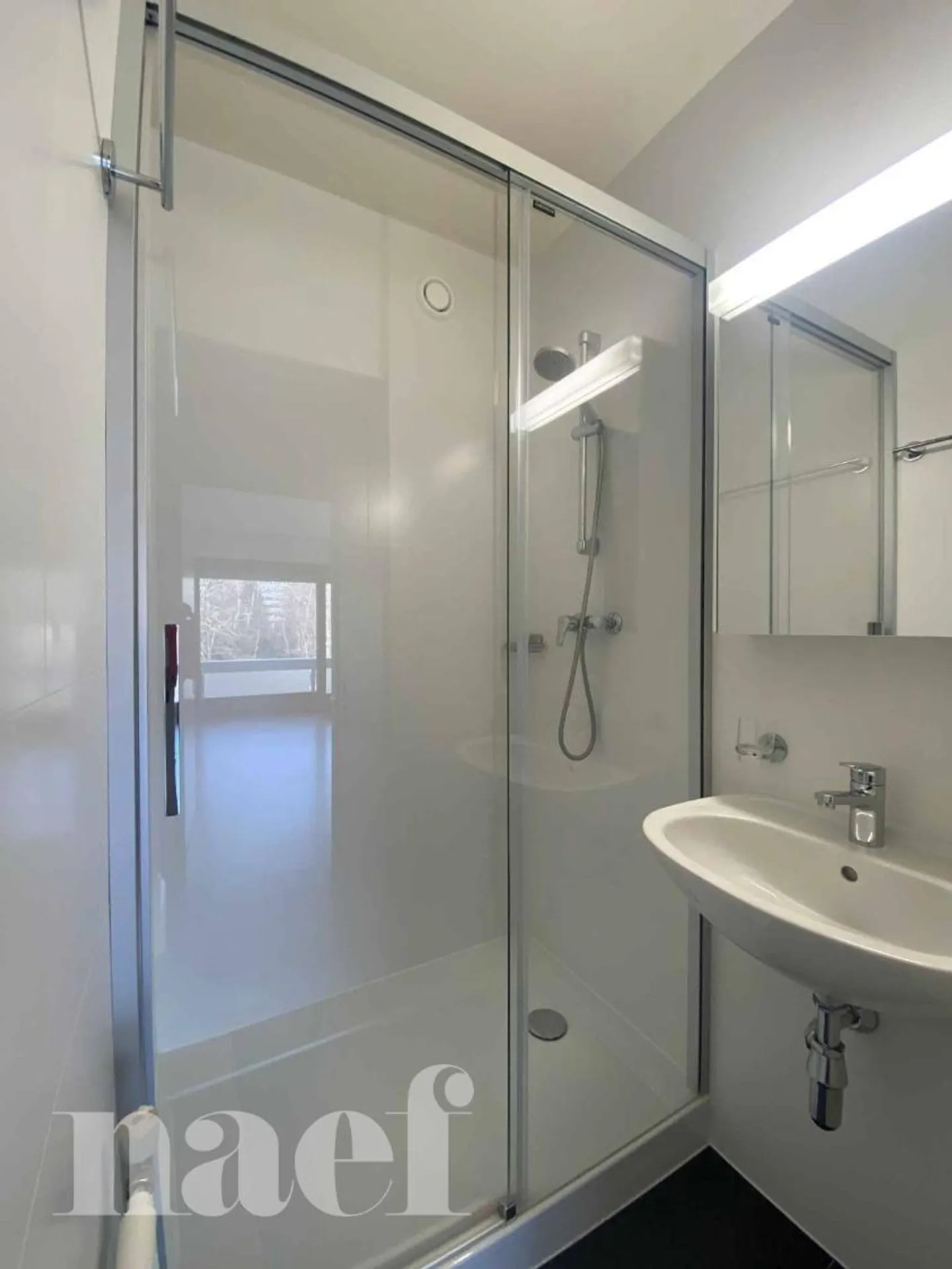 A beautiful and spacious accommodation close to the United Nations - Photo 12 of 13