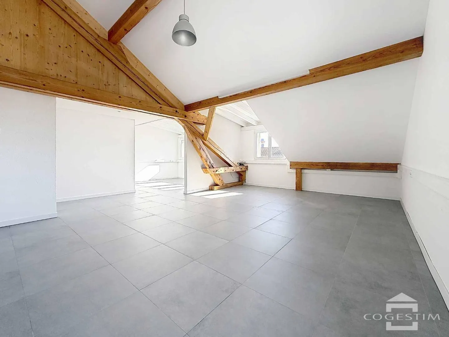 Büro 8 Zimmer - Foto 1 von 13