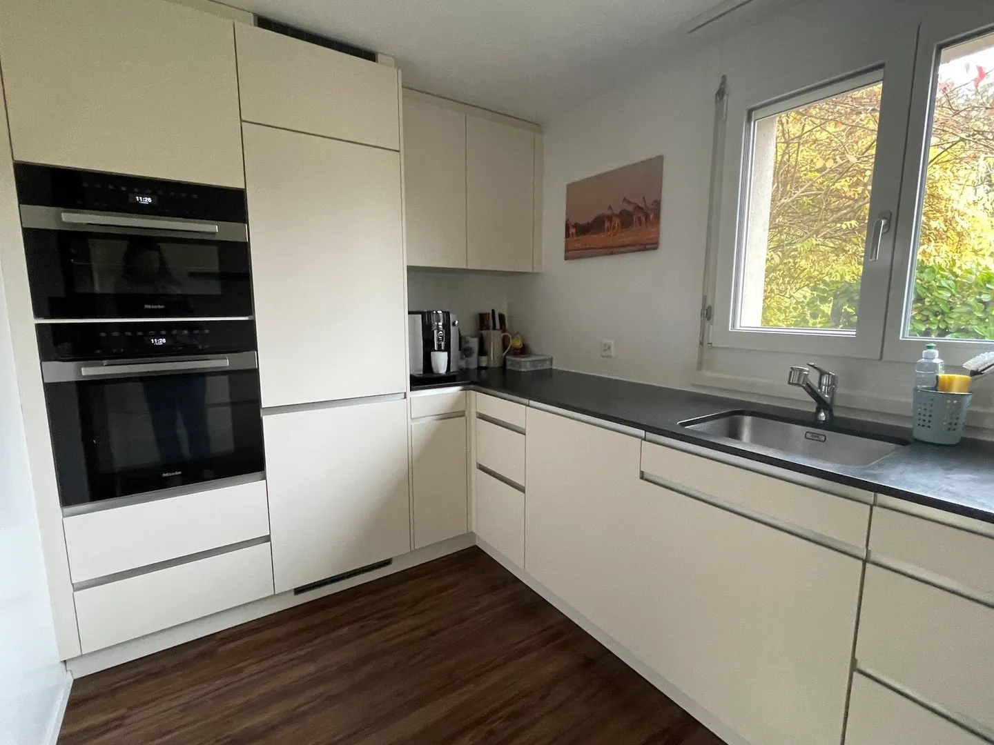 Maison familiale spacieuse avec jardin - Photo 3 sur 8