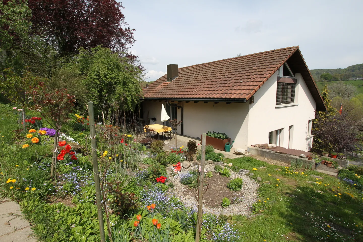 Maison familiale spacieuse avec jardin - Photo 6 sur 8