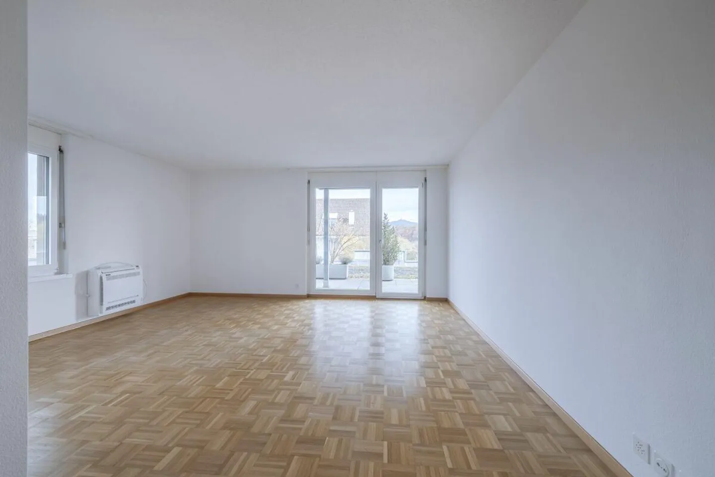 Frisch renovierte Wohnung mit grosser Terrasse im Herzen von Bremgarten BE - Foto 3 von 9