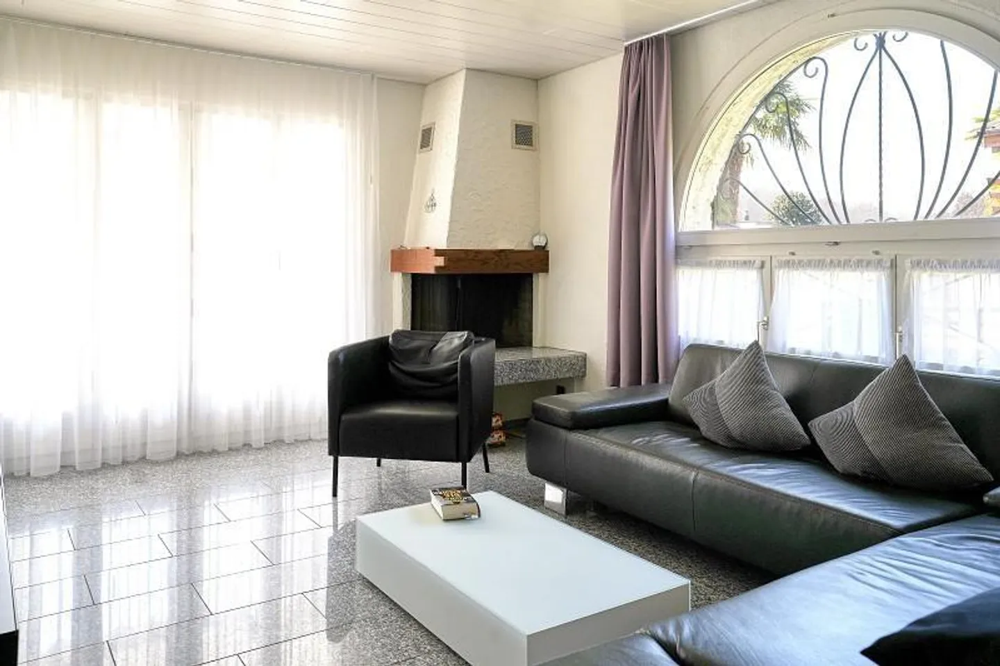 Appartamento duplex 3,5 locali in una posizione molto tranquilla e soleggiata con vista... - Foto 3 di 30