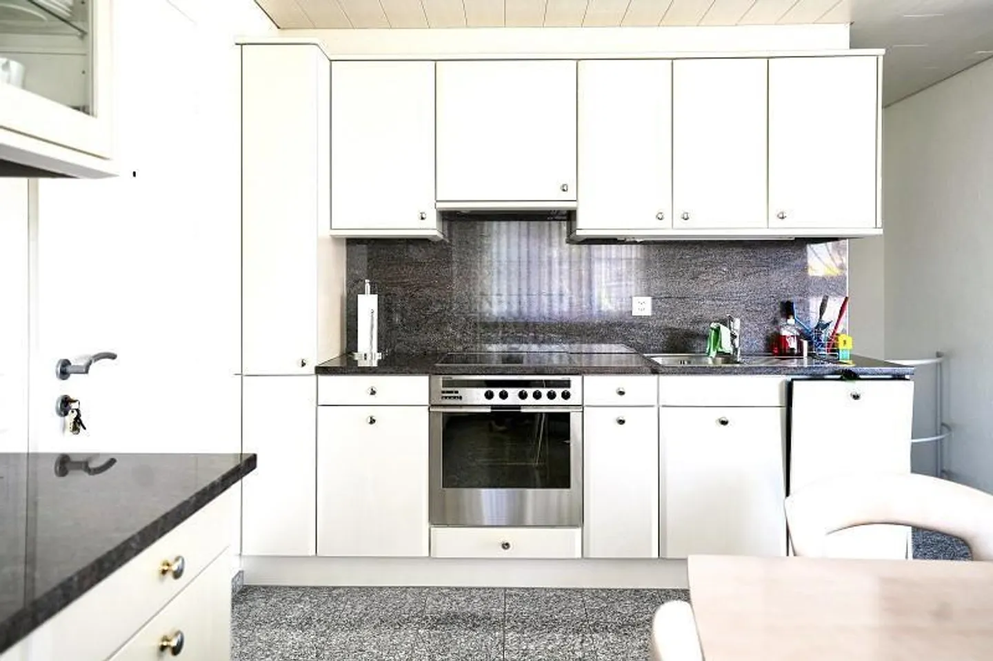 Appartamento duplex 3,5 locali in una posizione molto tranquilla e soleggiata con vista... - Foto 5 di 30