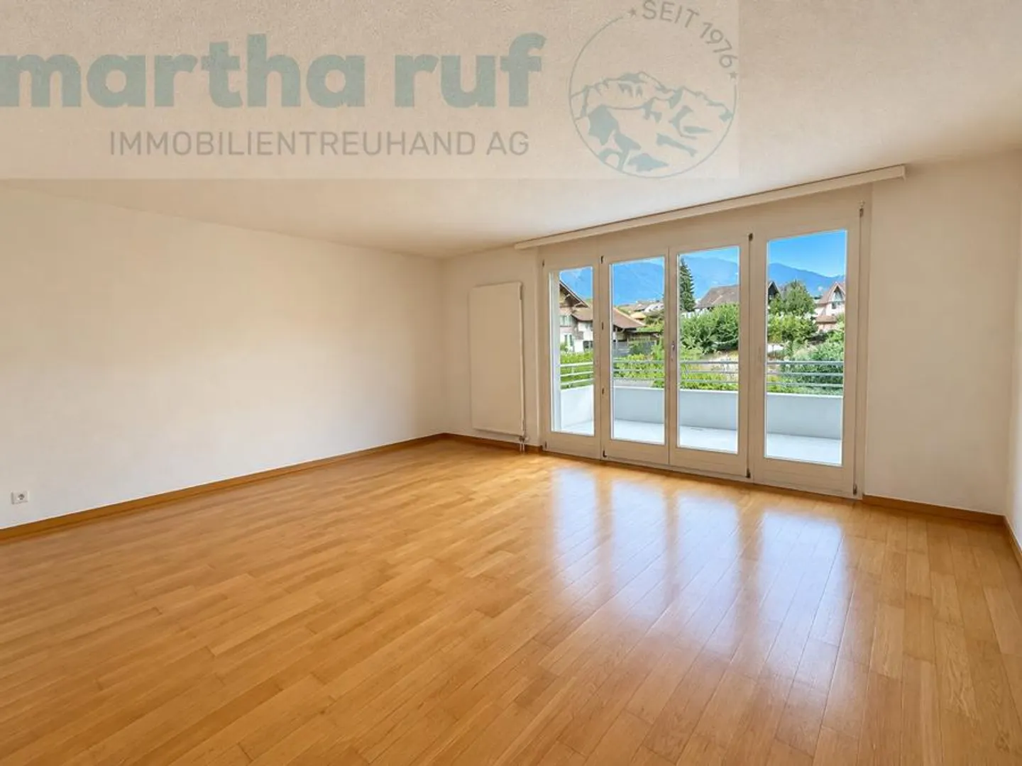 Appartement 2.5 pièces au 1er étage avec ascenseur dans l'immeuble - Photo 2 sur 7