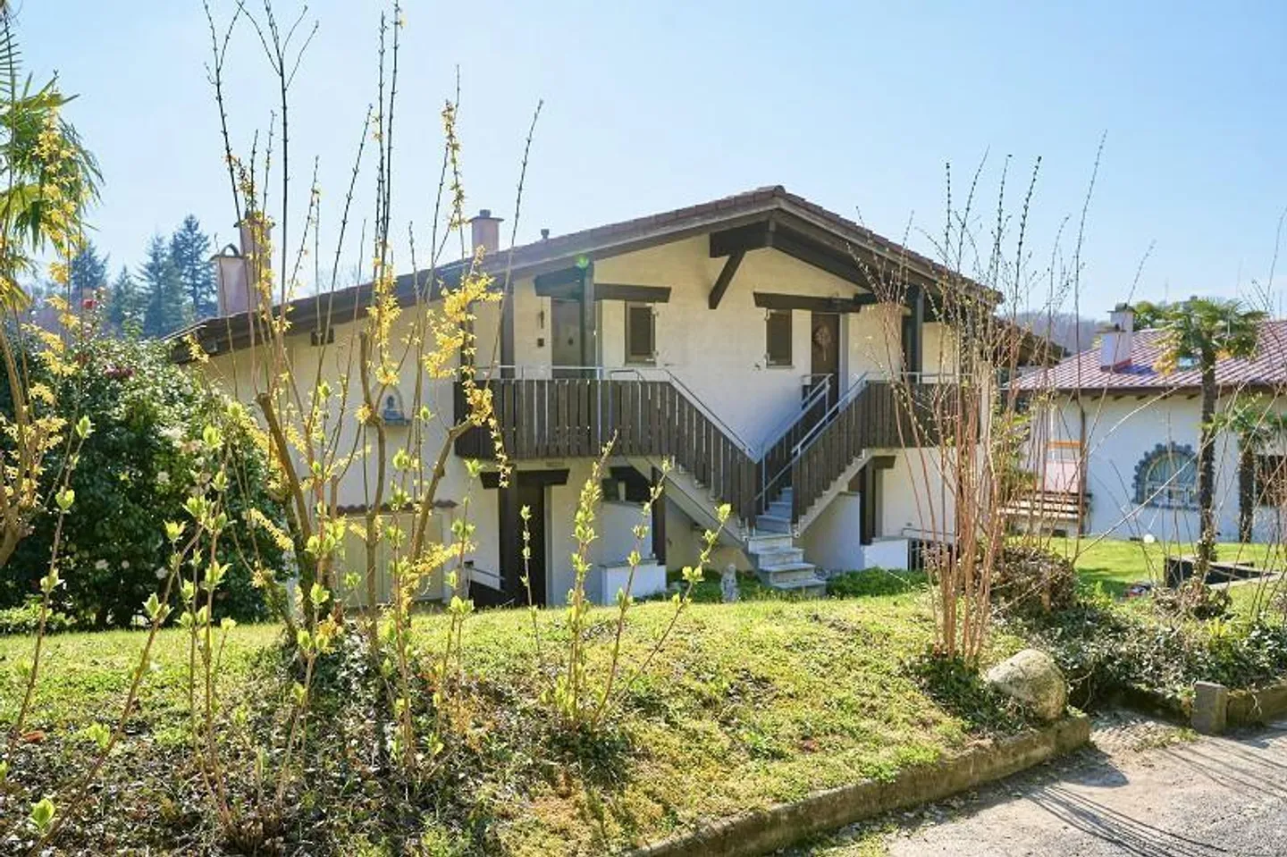 Appartamento duplex 3,5 locali in una posizione molto tranquilla e soleggiata con vista... - Foto 24 di 30