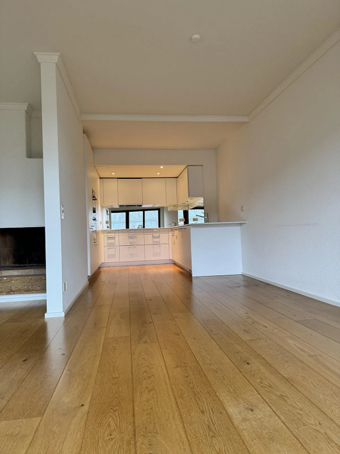 Charming 3.5 / 4-room apartment in Basel at Petersplatz - Photo 5 of 18