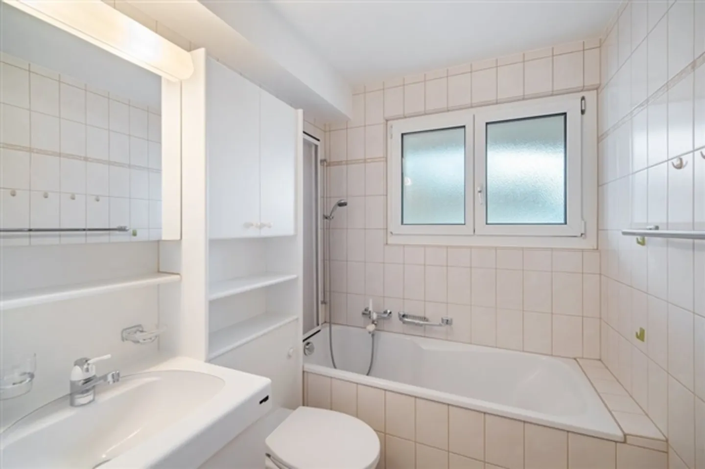 Your House in the House - Maisonette Apartment in a Quiet and Central Location - Photo 3 of 11