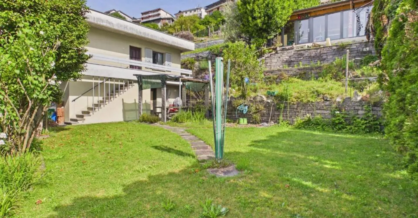 Spaziosa casa multifamiliare con grande potenziale a Riazzino - Foto 7 di 8