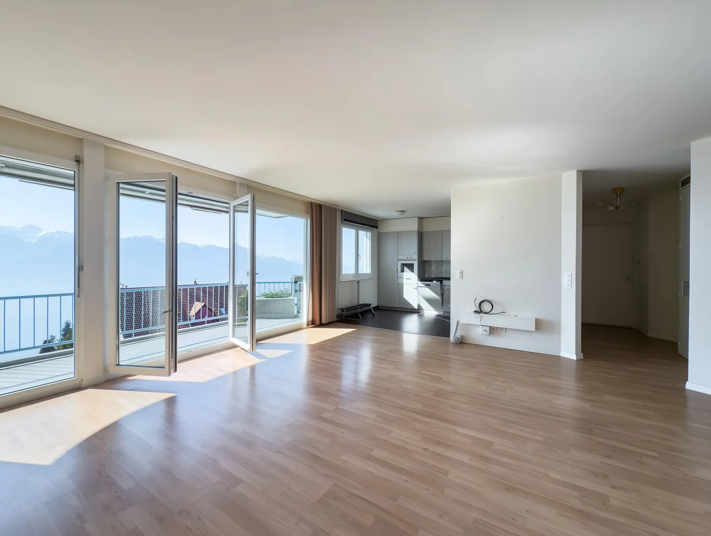 Appartamento di 3,5 locali con vista panoramica a Mont-Pèlerin - Foto 2 di 9