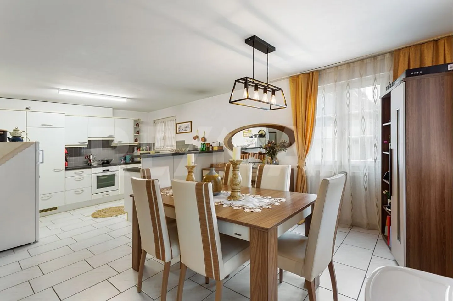 Rented 4.5-room apartment in a central location - Photo 3 of 13