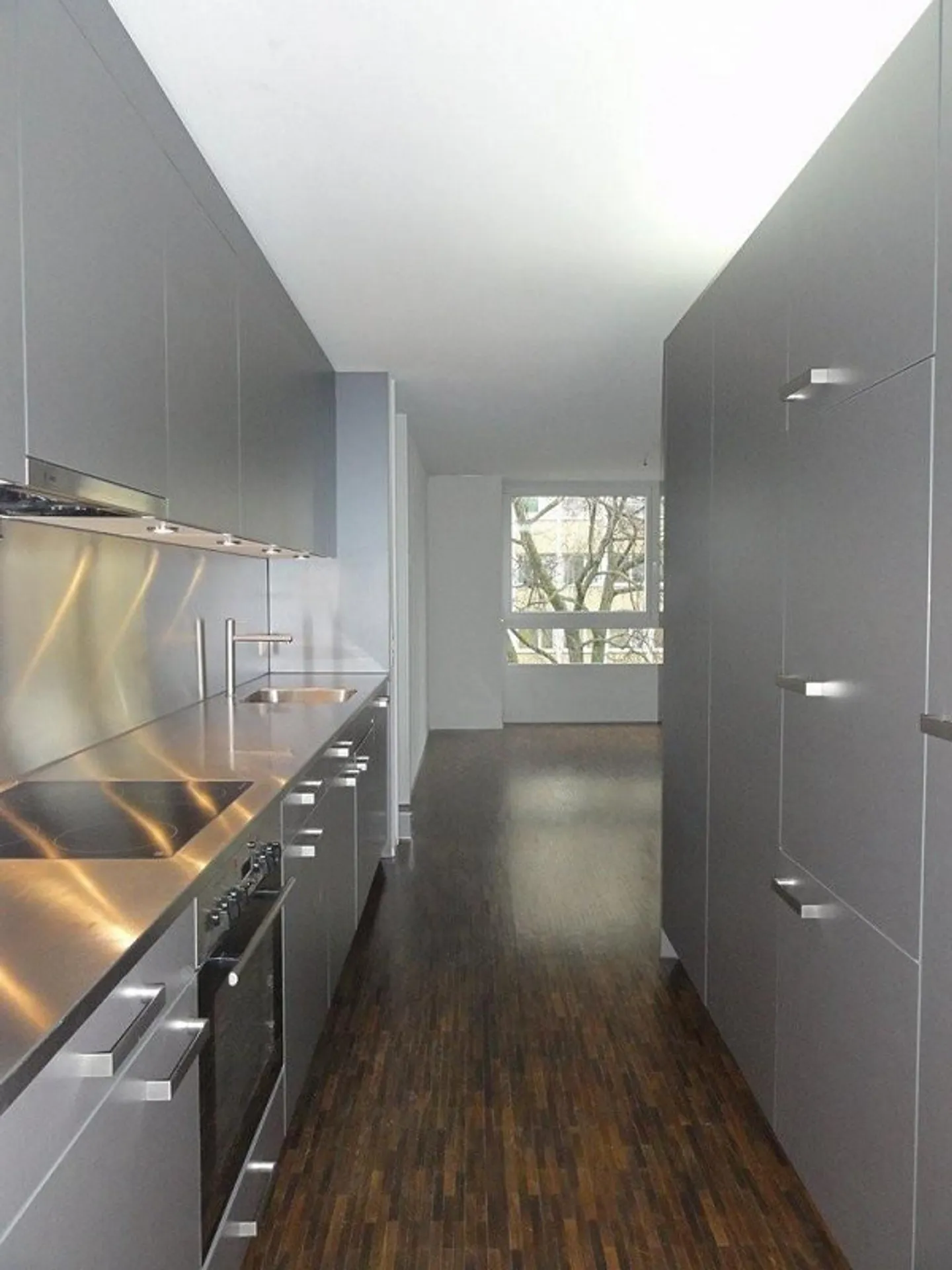 10-minute walk to the lido. - Photo 4 of 12