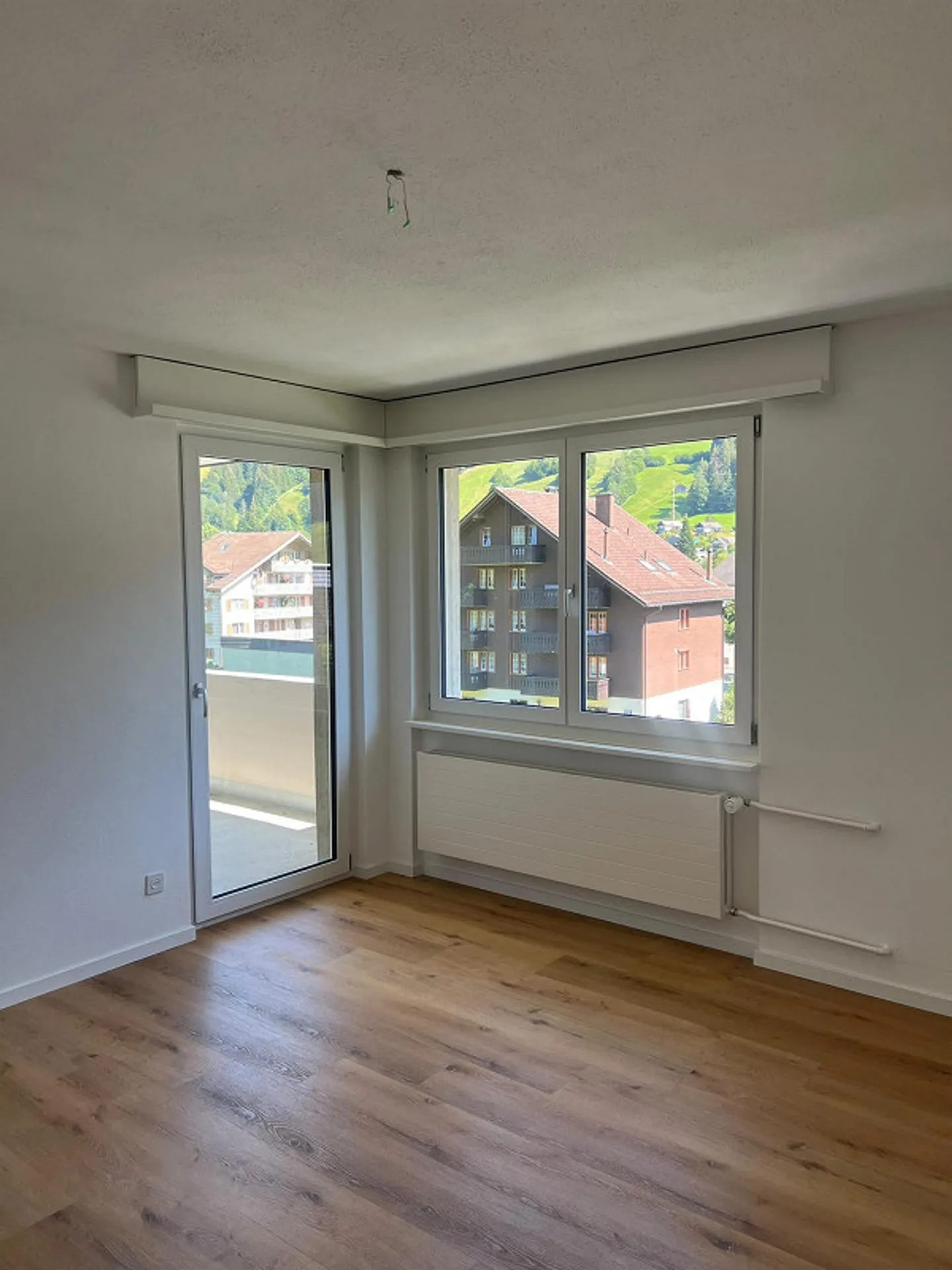Freshly renovated, bright single-family house - Photo 3 of 11