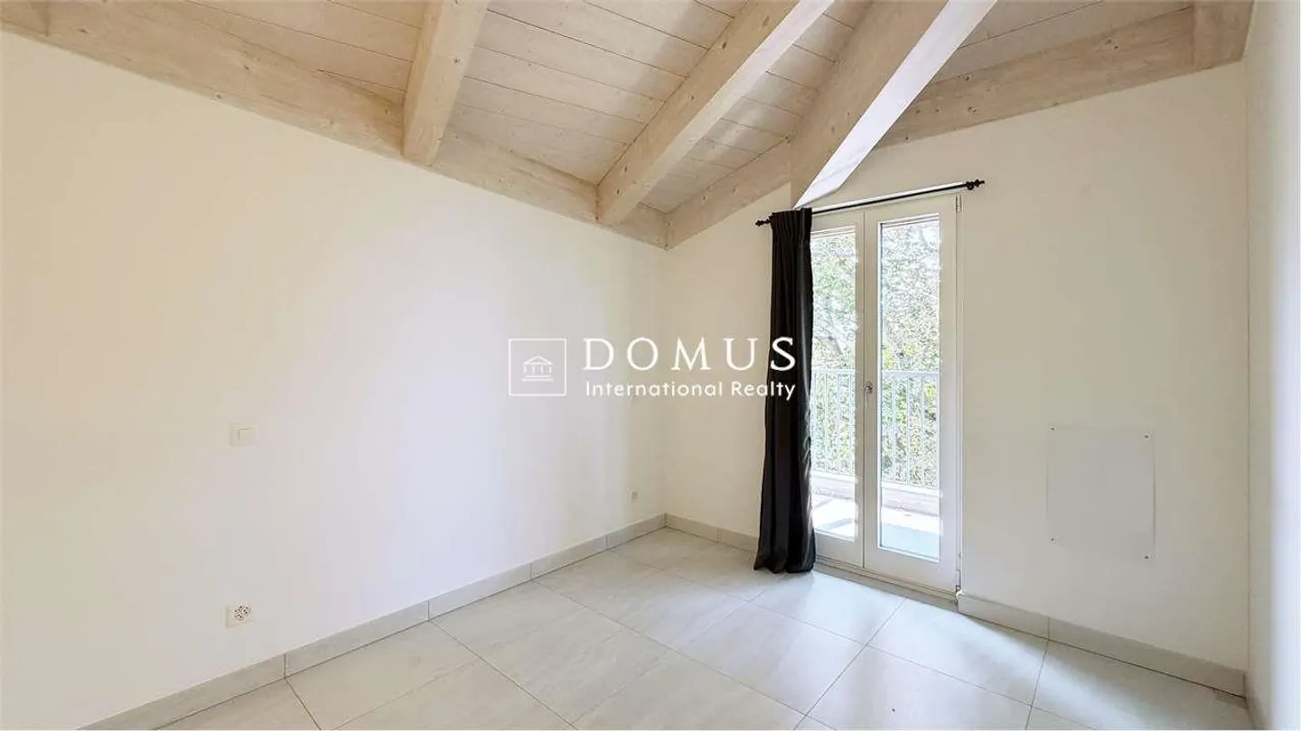 Elegante 2,5 Zimmer mit Galerie in Montagnola - Foto 8 von 12
