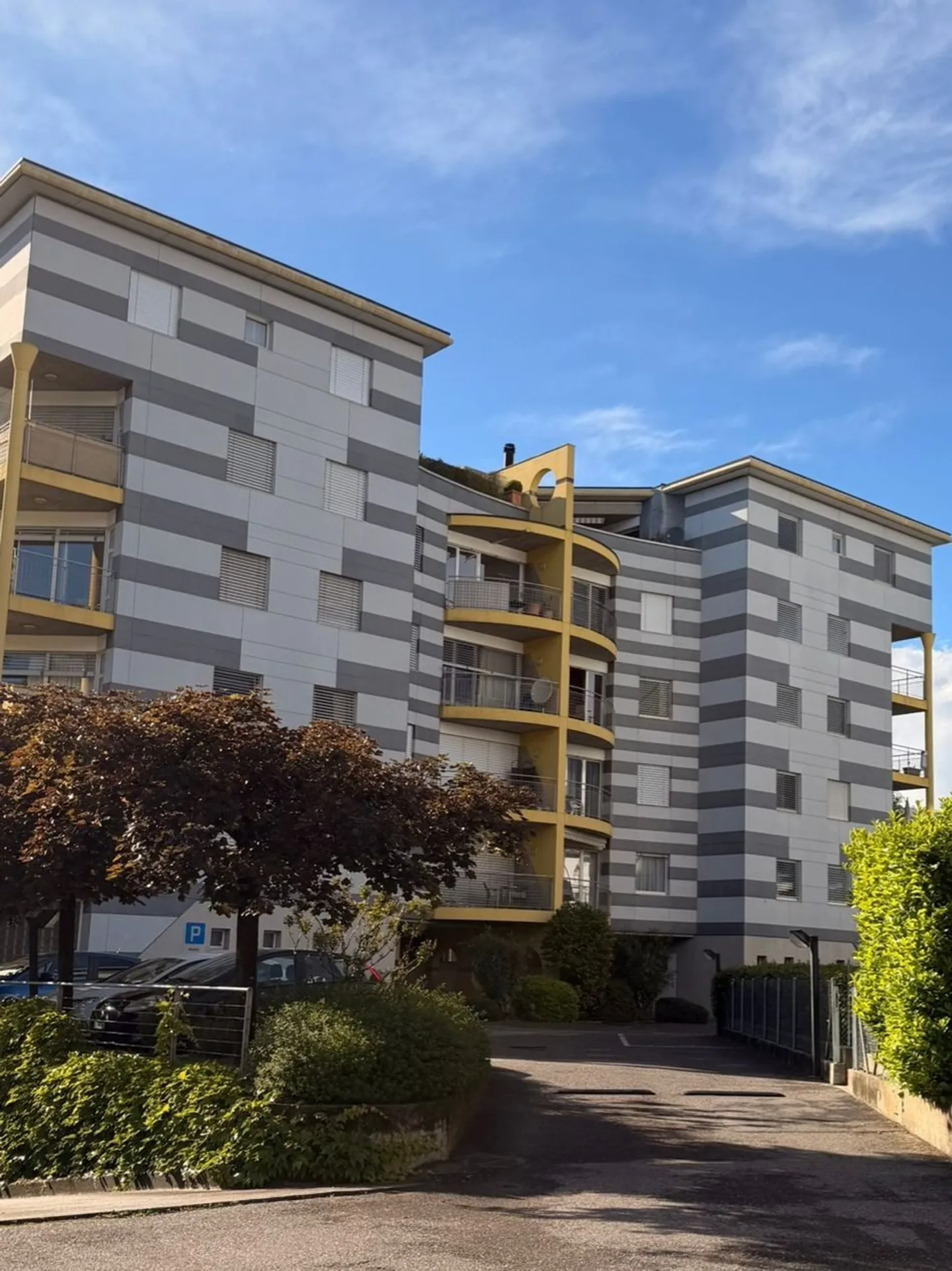 MASSAGNO - AMPIO APPARTAMENTO DI 4.5 STANZE IN AFFITTO - Foto 1 di 2
