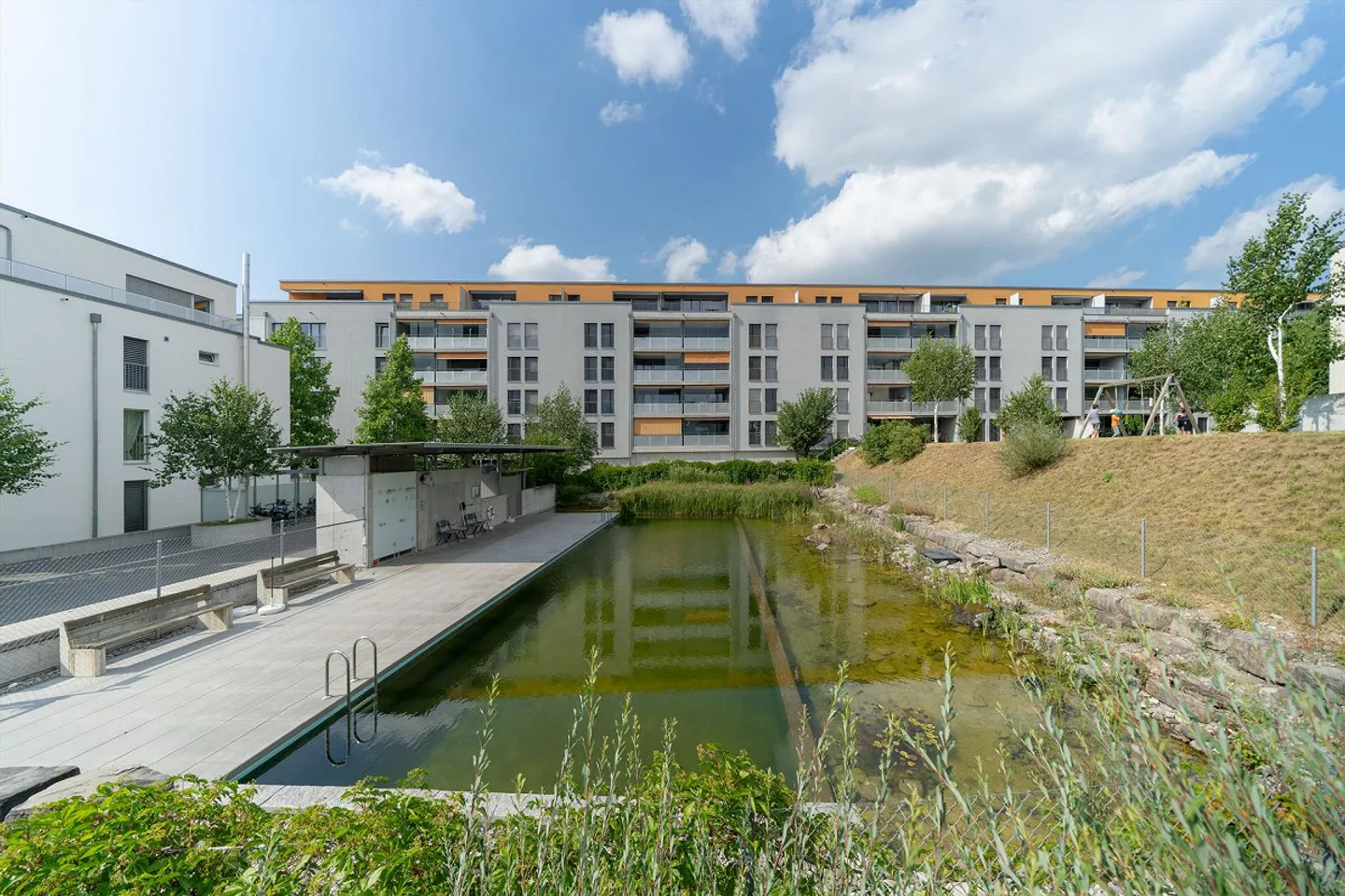 Oasi di benessere con piscina naturale - Foto 1 di 9