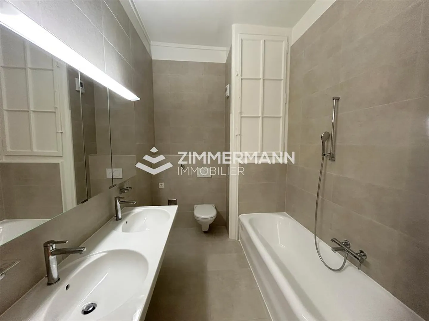 Appartement spacieux de 5 pièces sur les quais du Mont-Blanc - Photo 12 sur 12