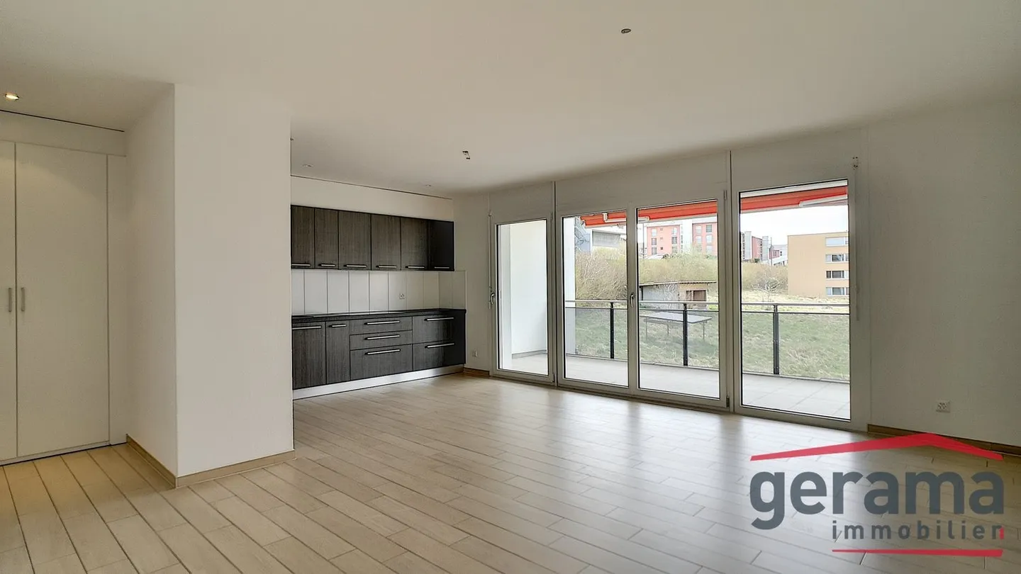 Schöne 4,5-Zimmer-Wohnung im 1. Stock - Foto 2 von 9