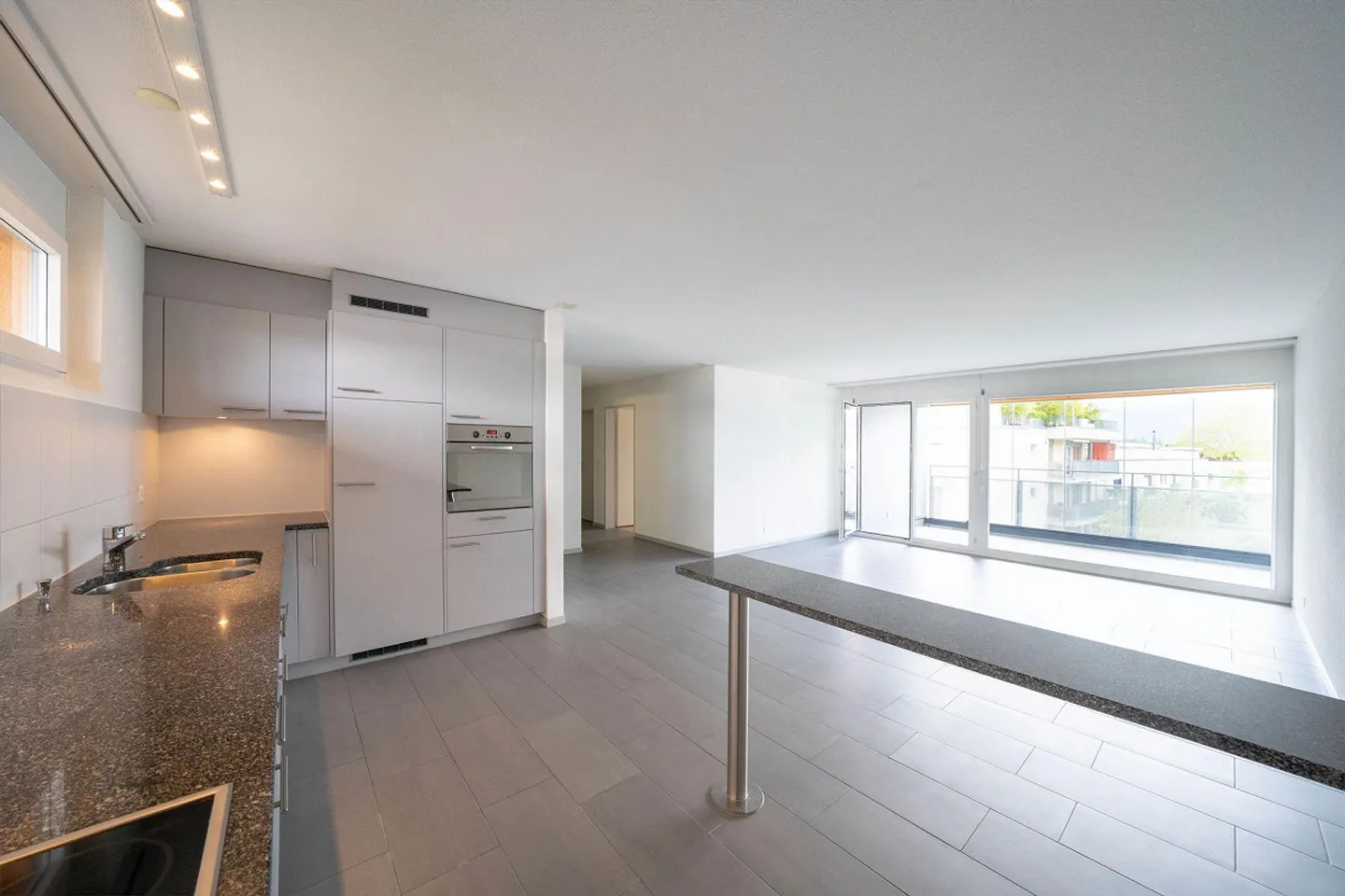 Oasi di benessere con piscina naturale - Foto 3 di 9