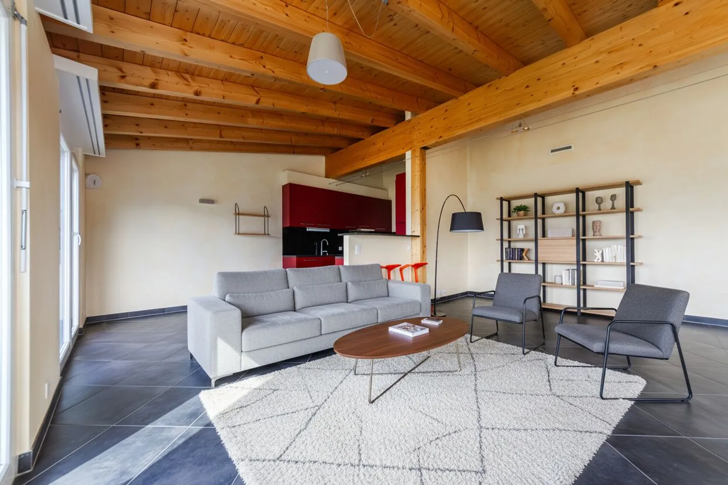 Charming 4.5 Room Apartment - Photo 1 of 13